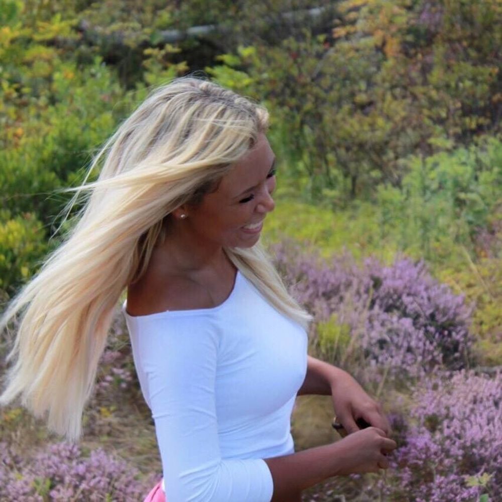 Meet your Posher, Lauren